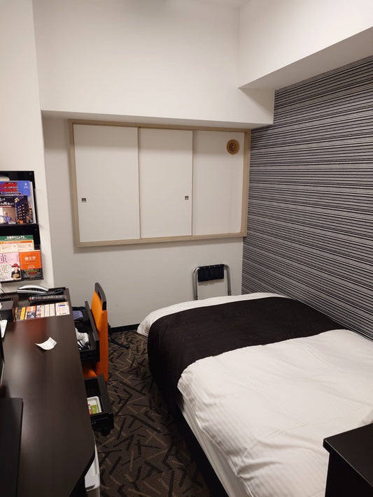 Fassade eines APA Hotels in Japan