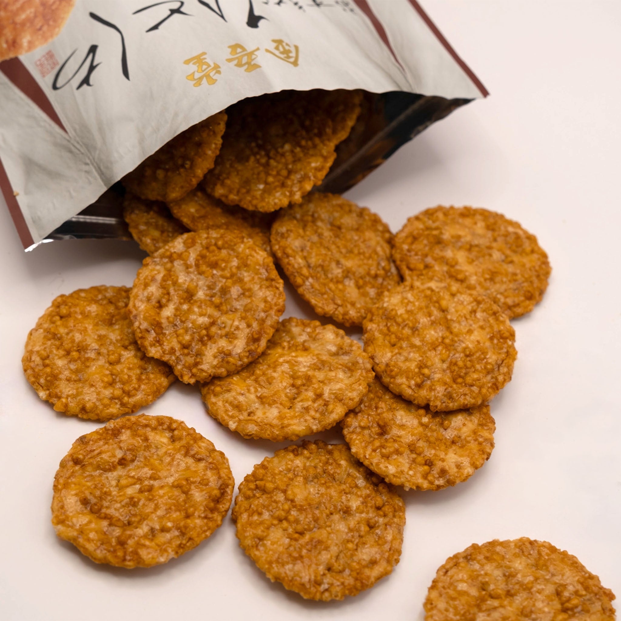 Kingodo knusprige Reiscracker kräftige Sojasauce